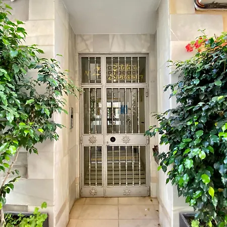 公寓 Beautiful Flat With Sea View In The Center