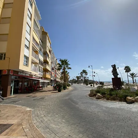 Apartment Beautiful Flat With Sea View In The Center