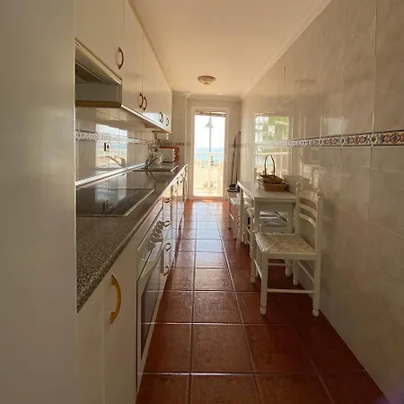 Beautiful Flat With Sea View In The Center * Estepona