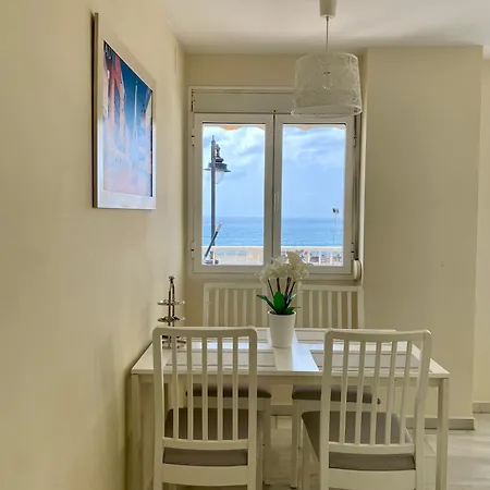 Beautiful Flat With Sea View In The Center Apartamento