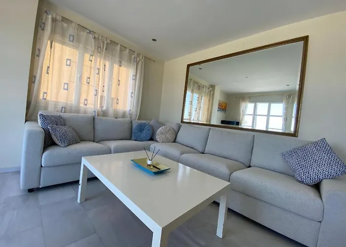 Beautiful Flat With Sea View In The Center *