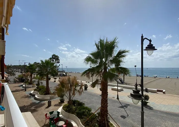 Beautiful Flat With Sea View In The Center 公寓 埃斯特波纳