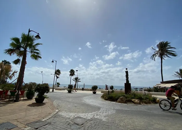 Beautiful Flat With Sea View In The Center 公寓 埃斯特波纳