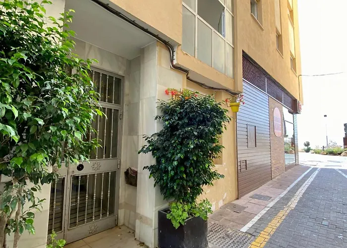 Beautiful Flat With Sea View In The Center Estepona