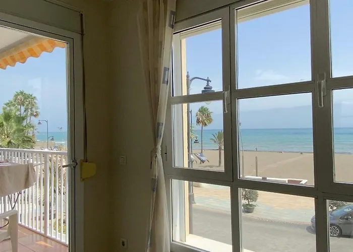 Beautiful Flat With Sea View In The Center 公寓 *