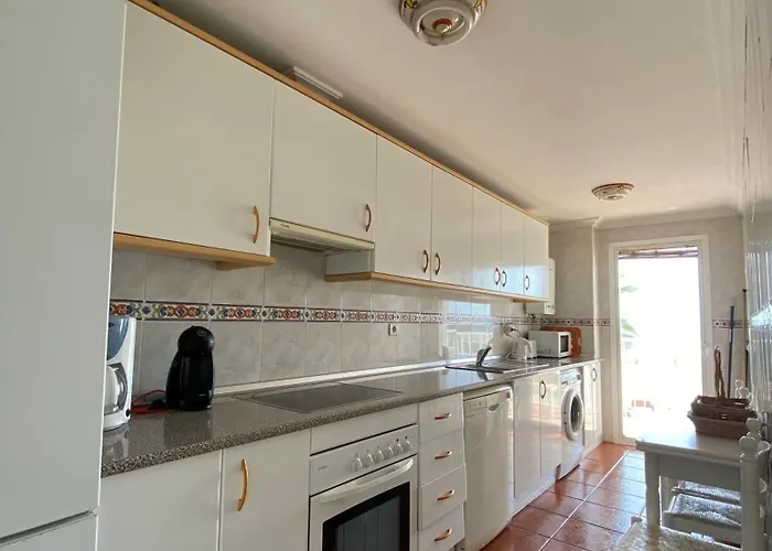 Beautiful Flat With Sea View In The Center 公寓 埃斯特波纳