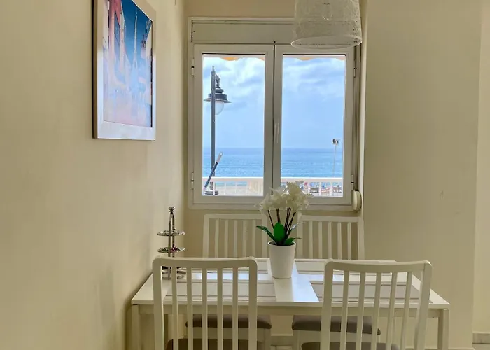 Beautiful Flat With Sea View In The Center 公寓